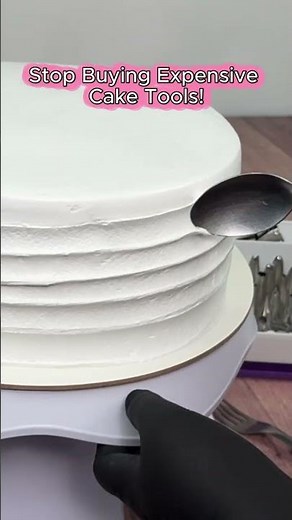 Satisfying cake frosting process 🎂 #SatisfyingVideos #CakeDecorating