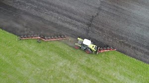 86K views · 657 reactions | Watch the CLAAS XERION 5000 in all of its glory...wow! Video credit - Agir environnement | Thatsfarming.com | Facebook