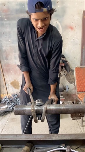 Skilled Boy Making Double Spring from Single Wire ⚙️ Amazing Hand Craftsmanship