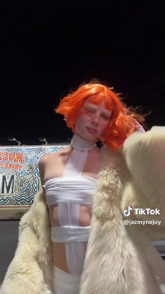 Leeloo Halloween Costume Ideas from Fifth Element
