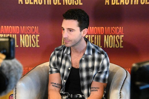 Meet the cast of 'A BEAUTIFUL NOISE: The Neil Diamond Musical,' playing PPAC September 21-28 - What's Up Newp