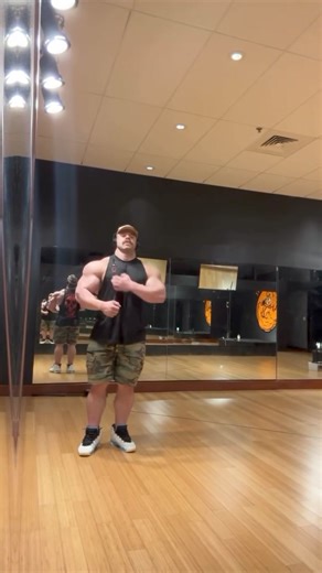 Bodybuilders News Patrick Davis new Today video #muscles #bodybuilding #gym #makegreatthebodybuildingagain #workout #culturismoitaliano #bodybuilder | Culturismo Italiano