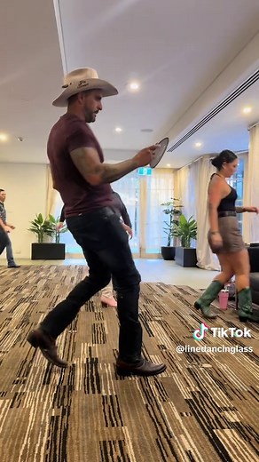 Choosin' Texas: Beginner 4-Wall Line Dance