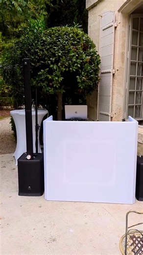 20K views · 226 reactions | Power, portability, and performance  Spotted in this beautiful wedding setup: JBL Pro's all-in-one column PA delivering quality sound with style that's ideal for events and live moments that matter. Thanks for sharing @djlaurentfaou (via Instagram) #JBLPro #PortablePA #EventSound #WeddingDJ #JBLPortable | JBL Professional | Facebook