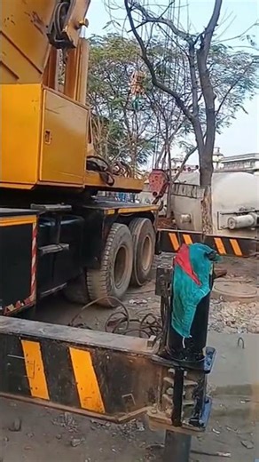 Mega Crane in Action – Satisfying Lifting 💪 #innovation #ai #trending #yt #short #tech #science #