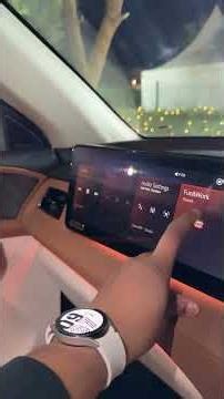 Mahindra XUV 7XO = Future SUV? 🤯 New features vs XUV700 #carreview #shorts #xuv7xo