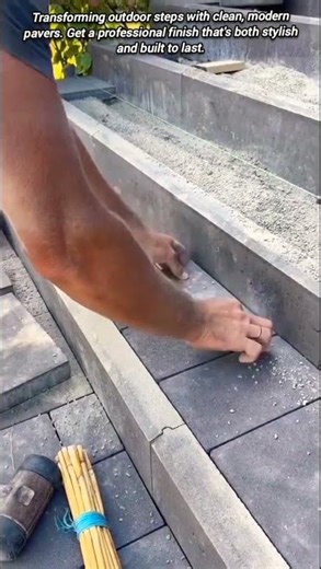 Installing Pavers on Outdoor Steps: बाहरी सीढ़ियों पर पेवर्स लगाना: प्रो किनारा तकनीक