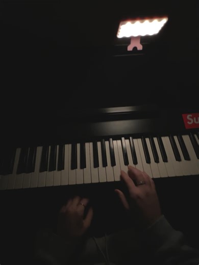 who's enjoying Ludovico's new album? #throwback #igiorni #ludovico #piano #fyp #tutorial #pianotok🎹