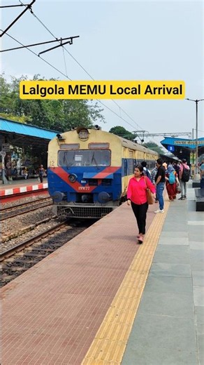 Lalgola MEMU Local Arriving Sodpur Station | Lalgola Sealdah Galloping MEMU Passenger Train Arrival