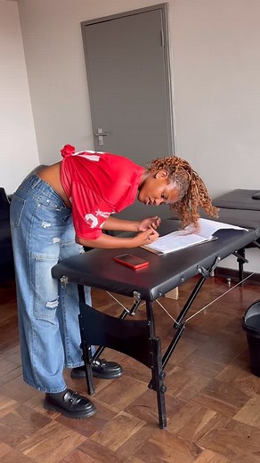 A belly piercing isn’t just jewellery — it’s a confidence switch. Cleaner waistline, stronger presence, elevated energy. Own the glow. Bookings via WhatsApp — limited slots. #haywoodstudio #piercing #bellypiercing | Haywood Studio