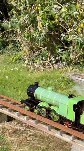 MINIATURE ENGINE BOLTS FOR IT! High Speed Scale Model 💨 #MiniatureRailway #ModelEngineering