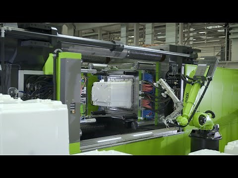 Production of waste collection systems on ENGEL injection moulding machine duo 5500