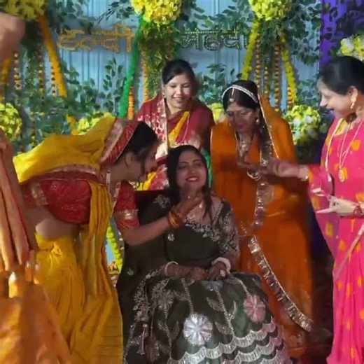 shadi mai dance,haldi mehandi , ladies sangeet program #dance #viral