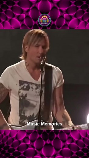 KEITH URBAN的封面2020 Keith Urban的 “To Love someone” 在洛杉矶的微软剧院演唱了Bee Gees的流行歌曲版本时，给