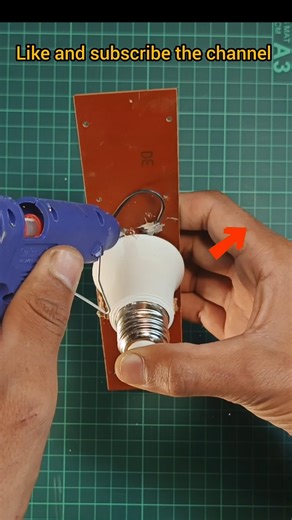 From Old to New: DIY LED Torch with Recycled Circuit & Light!