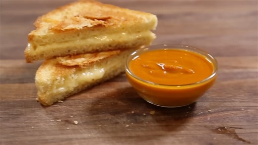 Ultimate 3-cheese grilled cheese with tips