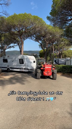 Guten Morgen,☀️ unser „Happy Place“ an der Côte d’Azur!🩵 „Camping Les Tournels“ in Ramatuelle ist einer unserer absoluten Lieblingsplötze. 🥰 Schon die Ankunft ist besonders: Wenn man möchte, wird der Wohnwagen ganz entspannt mit dem Manitou an seinen Platz gebracht.🤩 Der Campingplatz liegt in den Weinbergen oberhalb des bekannten Pampelonne Beach und ist mit seiner schönen und großen Poollandschaft ideal für Familien geeignet.🥰 Der Nachtmarkt in Gassin, die schönen Orte wie Ramatuelle, St. T