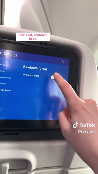 How to connect wireless headphones to the screens on an airplane! #tech #techtip #traveltips