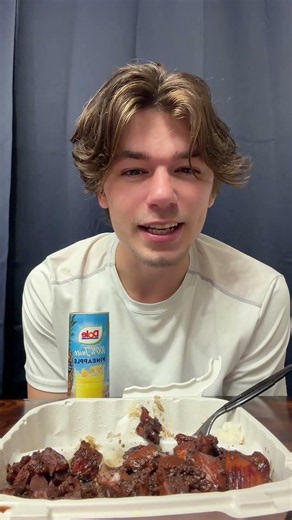 One Bite Review 🍍🌺 Hawaiian Bros. Is the hype real? 👀🔥 #OneBiteReview #HawaiianBros #Mukbang