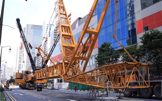 【起重机】台北利勃海尔LTM1750 - 9.1加装56米桁架加长吊臂作业