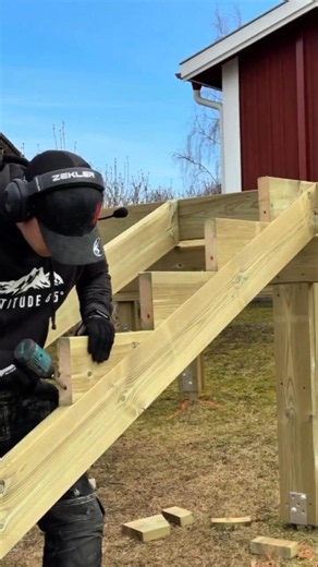 Building Strong Wooden Deck Stairs Step by Step | Professional Stair Framing