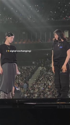 Jeongyeon instantly gets what Mina wants to do😂#twice #jeongyeon #momo #tzuyu #nayeon #mina #jihyo