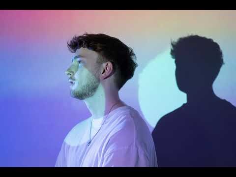 Tom Frane - Stray Nights (Hyperpop SPED UP) [Lyric Video]