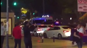 Fenerbahçe hooligans (right) attacking Galatasaray fans (left) last night when they were celebrating winning the title.. 🇹🇷 | Casual Ultra