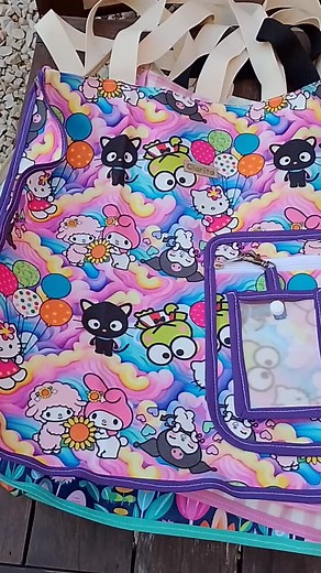 Las bolsas más lindas y útiles las tenemos nosotras! Súper cómodas, amplias, impermeables. Ideales para llevar a todos lados!!! Perfectas para este Finde largo! #bolsas #trabajoentela #trabajoartesanal #costura #boulognesurmer #sanisidro #boulognemiciudad #buenosaires | Clarita