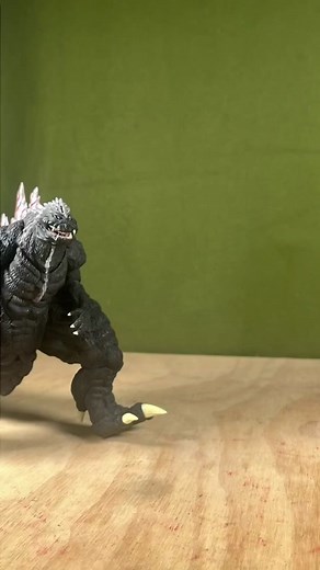 Cousin Ultima’s anger problem #stopmotionanimation #godzilla #shmonsterarts #toho #stopmotion @ItsAndrewz🥴 #itsandrewz #animation #monsterverse #cousinultima #godzillaultima