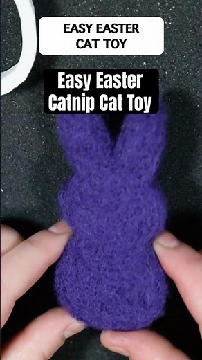 Great last-minute Easter basket craft! Super easy needle felted catnip toy! #needlefelting #cattoys