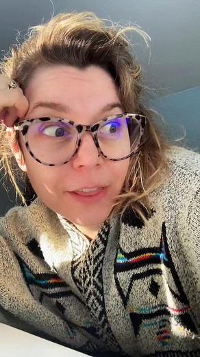 HELLO SHES BACK #creativityhack #therapytok #songwitch#musicwitch