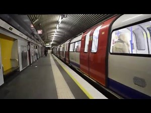 London Underground Northern line 1995 stock departs at Old Street