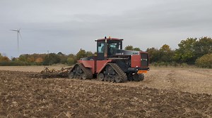 110K views · 1.3K reactions | Case IH Quadtrac 9380 in action today with this modified British Demblon pigtail cultivator. King Farm Supplies #caseih #caseihquadtrac #caseihquadtrac9380 #tractor #thetractortwitcher | The Tractor Twitcher | Facebook