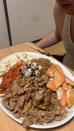 怪物くん on Instagram: "#大食い #飯テロ #mukbang #asmr #food"