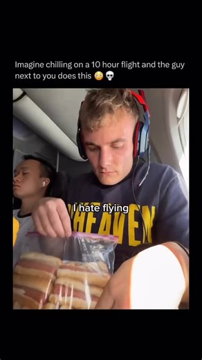 History Facts & Stories on Instagram: "Imagine chilling on a 10 hour flight and your seat-mate starts downing 8 hot dogs and playing on Stake 🫠 Long-haul flights already test everyone’s patience. You’re packed into a pressurized metal tube, recycled air circulating for hours, limited personal space, and senses that are way more sensitive than on the ground. Smells linger longer, sounds feel louder, and anything slightly annoying can turn into a full-blown nightmare at 35,000 feet. That’s why ai