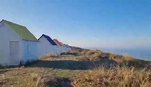 11K views · 631 reactions | Magnifique temps sur la plage de Gouville Sur Mer. Mer calme au programme dans un ciel totalement bleu   Nath ure | Météo Basse-Normandie | Facebook