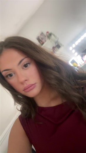 chloe🩶 (@chloesanchez2426)’s videos with original sound - kyra