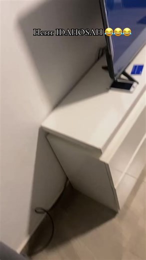 Makyiw Wo Camera So 😂😂😂@💧8kwameDapaah🩸 @IDAHOSAH 🦅 @Gangstro Yic🧡 #😂😂 #feelings #afa