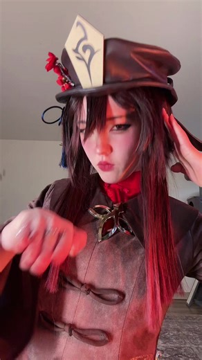 i couldn’t sleep last night arhhh i’m a zombie today😓 #hutaocosplay #hutaogenshinimpact #hutaogenshin #genshincosplay #genshinimpactcosplayer