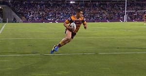 Bunker awards try to Staggs