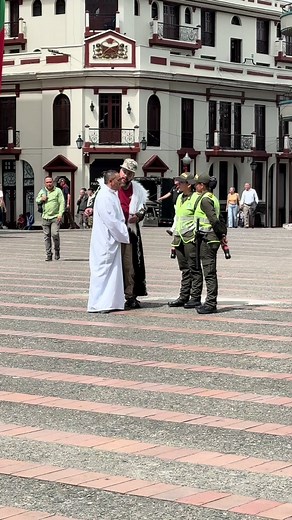 Los Mejores Piropos Mágicos para Captar la Atención