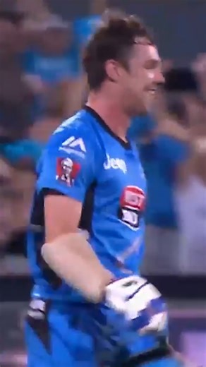 Travis Head's first T20 ton will never be forgotten 🤯 | BBL