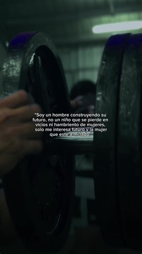 La madurez no llega con los años, sino con la claridad de tus metas. 🎯 Un hombre que sabe lo que construye no se distrae con lo que es pasajero. Mi enfoque está en el futuro y en la lealtad de quien camina a mi lado.#aesthetics #motivacion #crecimientopersonal #aesthetic #motivaciones