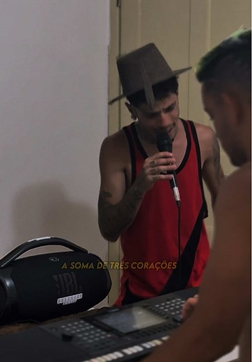 Lábios Divididos: uma canção de amor