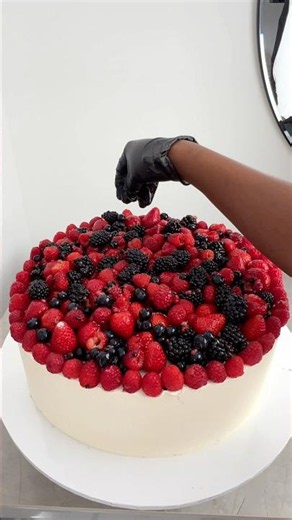 The ever-popular Raspberry Cake