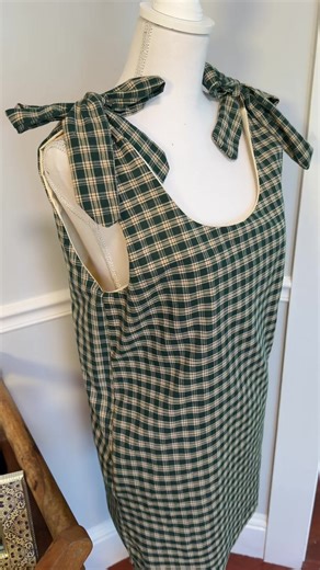 lil spring dress I whipped up yesterday🧵🪡 en route to one of my besties #springfashion #diy #sewing #sundress #springdress