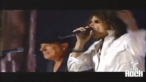 Los invito a ver a Steven Tyler cantando junto a AC/DC. TREMENDO! Seguinos en instagram: www.instagram.com/iloverock.lml | I Love Rock