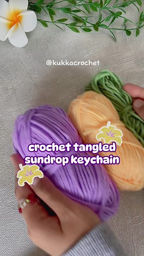 DIY Crochet Sundrop Flower Keychain Tutorial