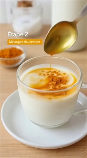 1 cuillère à café de curcuma avec du lait | Astuces Recettes Trucs
